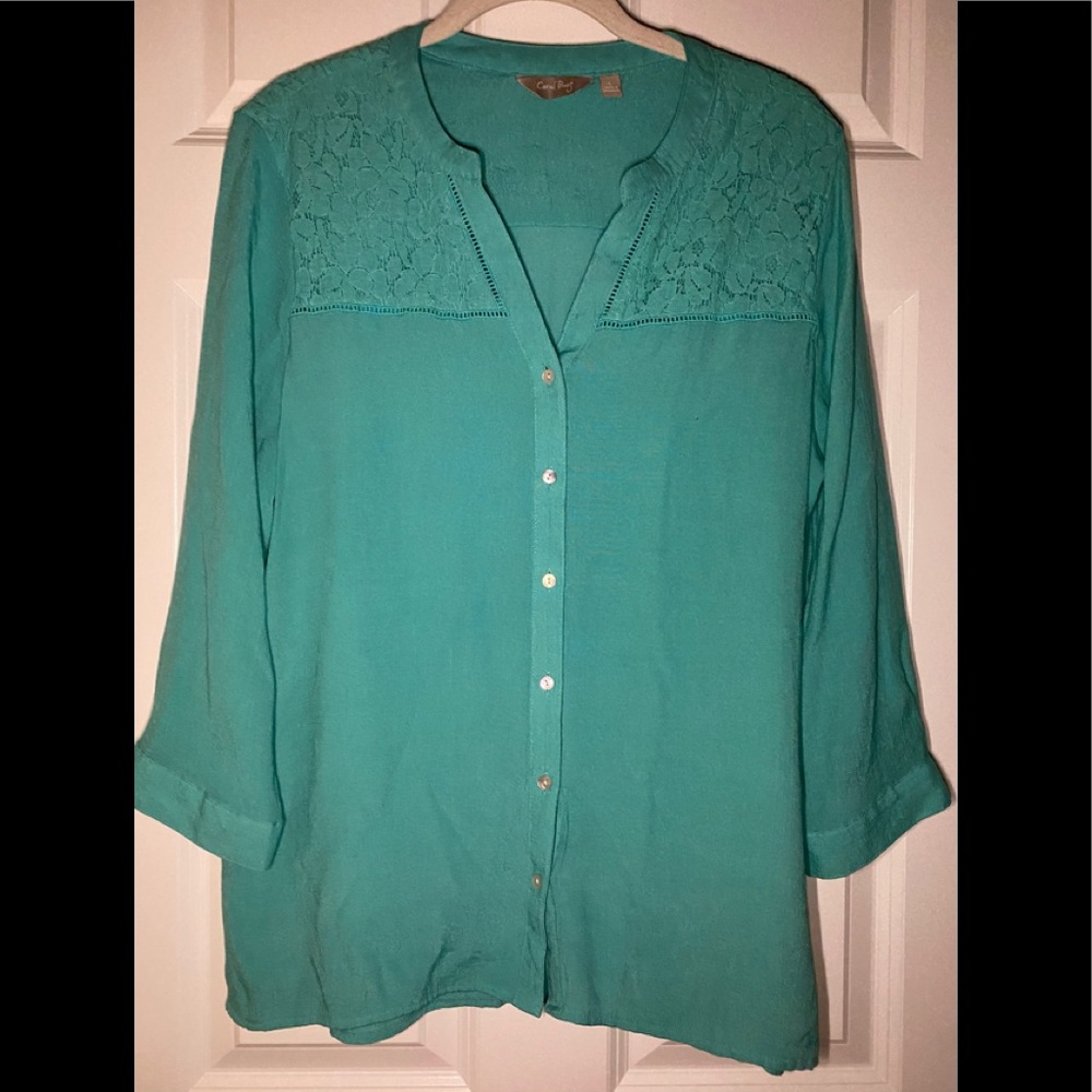 Coral Bay pretty aqua/green button down blouse with lace detail.